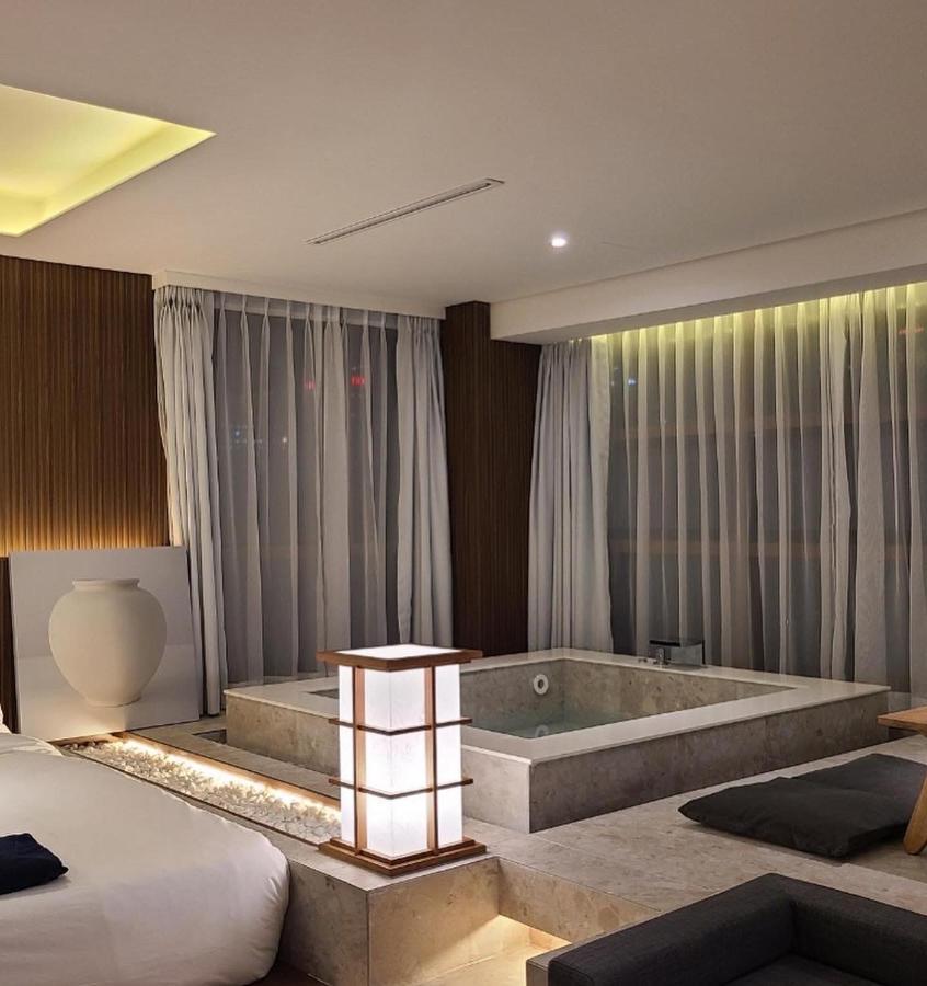 Uh Suite The Myeongdong Seul Dış mekan fotoğraf
