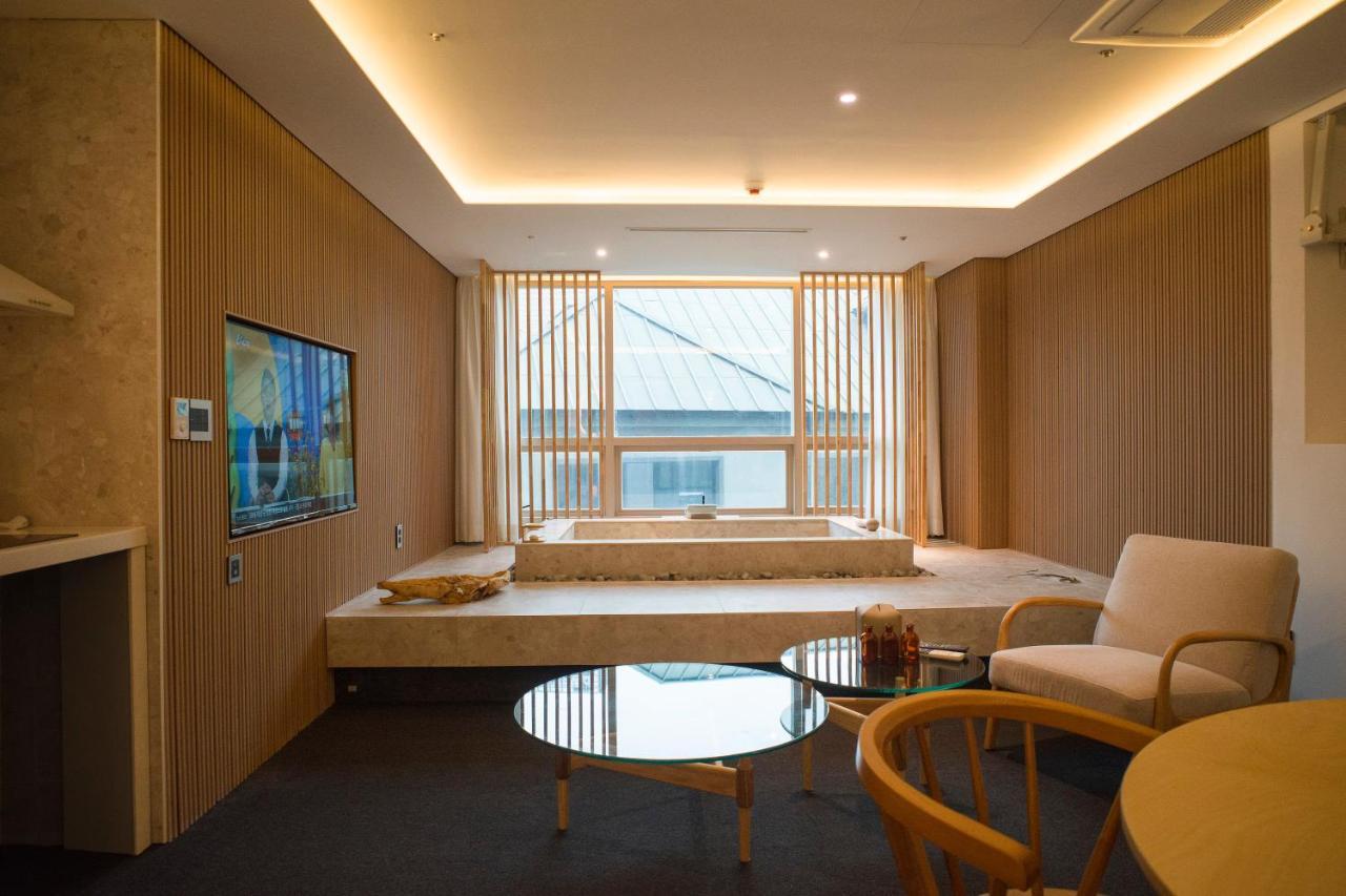 Uh Suite The Myeongdong Seul Dış mekan fotoğraf